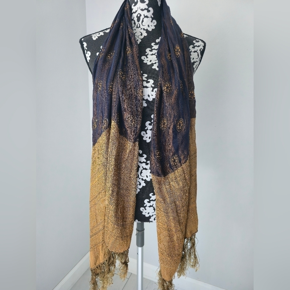 Elegant Navy and Gold Scarf